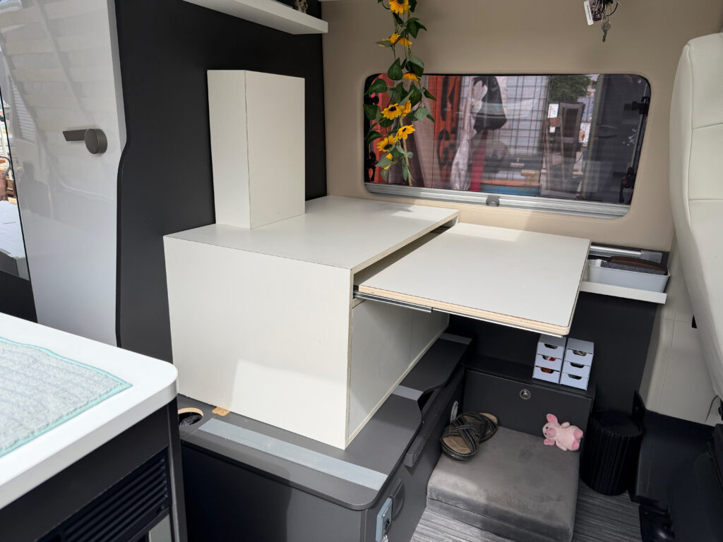 Camper Meubel Op Maat Gemaakt Van Lichtgewicht Populieren Multiplex Door Camperbouw Utrecht