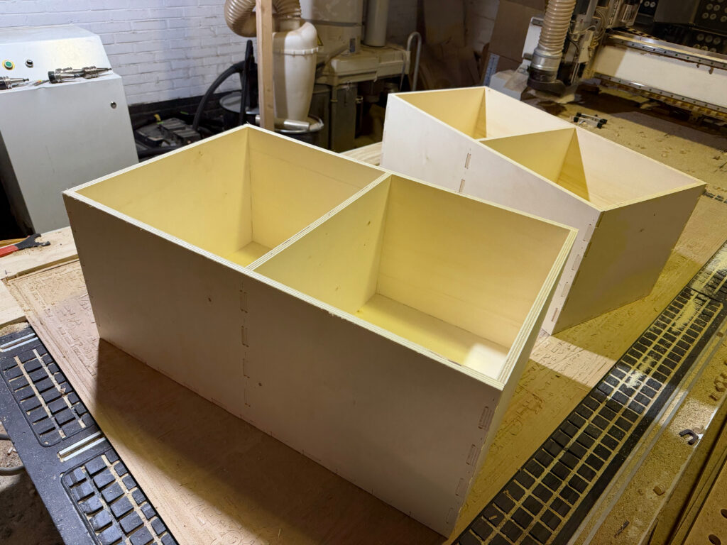 Camper Lades Boxen En Kasten Op Maat Van Lichtgewicht Multiplex Ideaal Voor Zelfbouw Camper Interieur Camperbouw Utrecht
